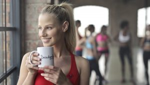 Καφές και άθληση: Τα οφέλη, τα όρια και οι κίνδυνοι