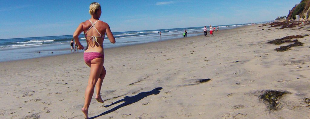 Τρέξιμο στην παραλία: Μια έντονη προπόνηση που κρύβει κινδύνους