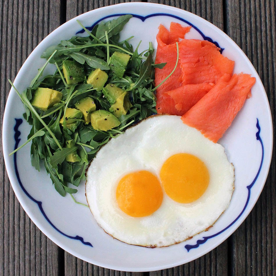 4 σημαντικοί λόγοι για να φάτε πρωινό πλούσιο σε πρωτεΐνες
