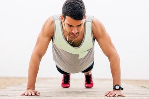 Τι θα συμβεί στο σώμα σου αν κάνεις 100 push ups την ημέρα; (vid)